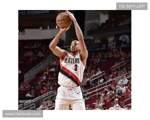 东契奇揭幕战砍下40+两双创历史纪录却无力挽救球队失利